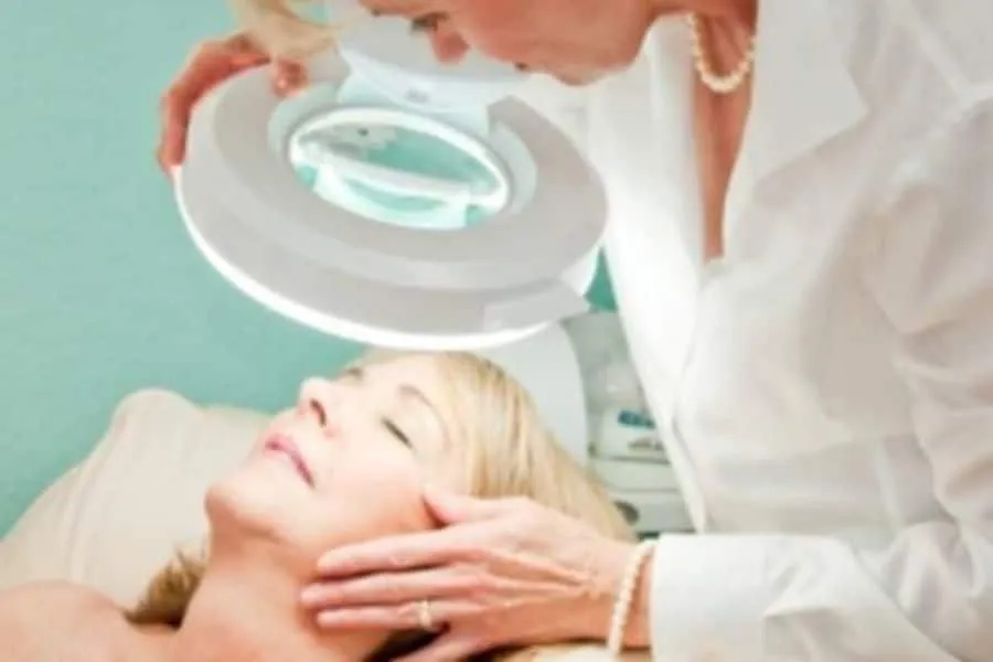 S buz002943 12 treating persistent skin problems at home