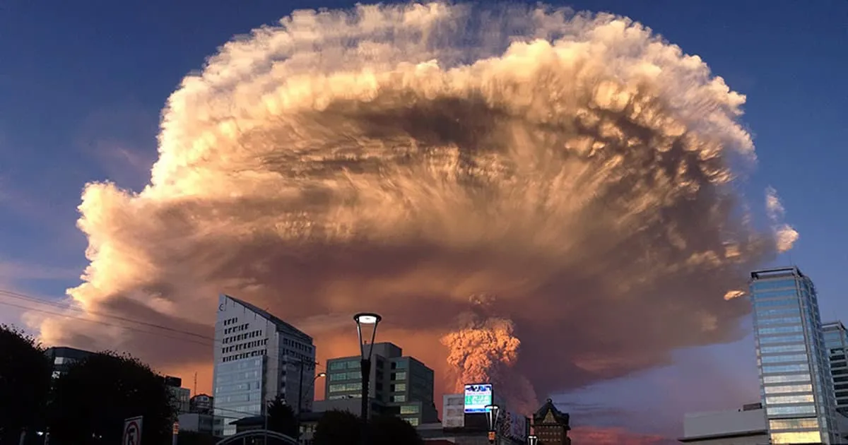 15 photos stupéfiantes de l’éruption volcanique qui a provoqué l’évacuation de 4000 Chiliens.