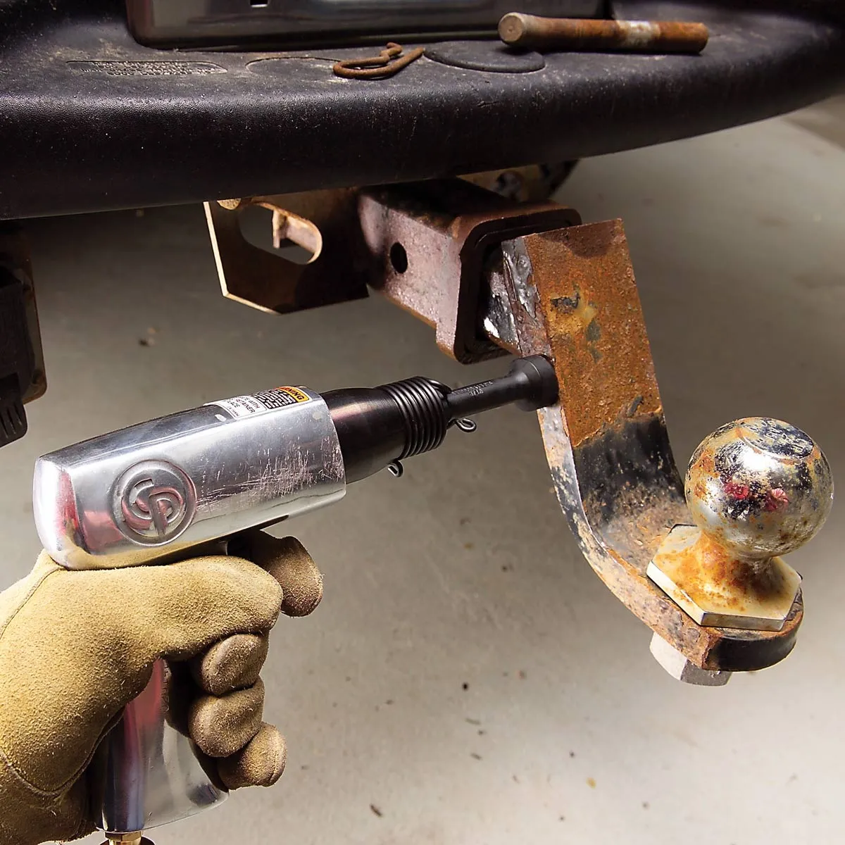 54 reparations automobiles simples pour 17