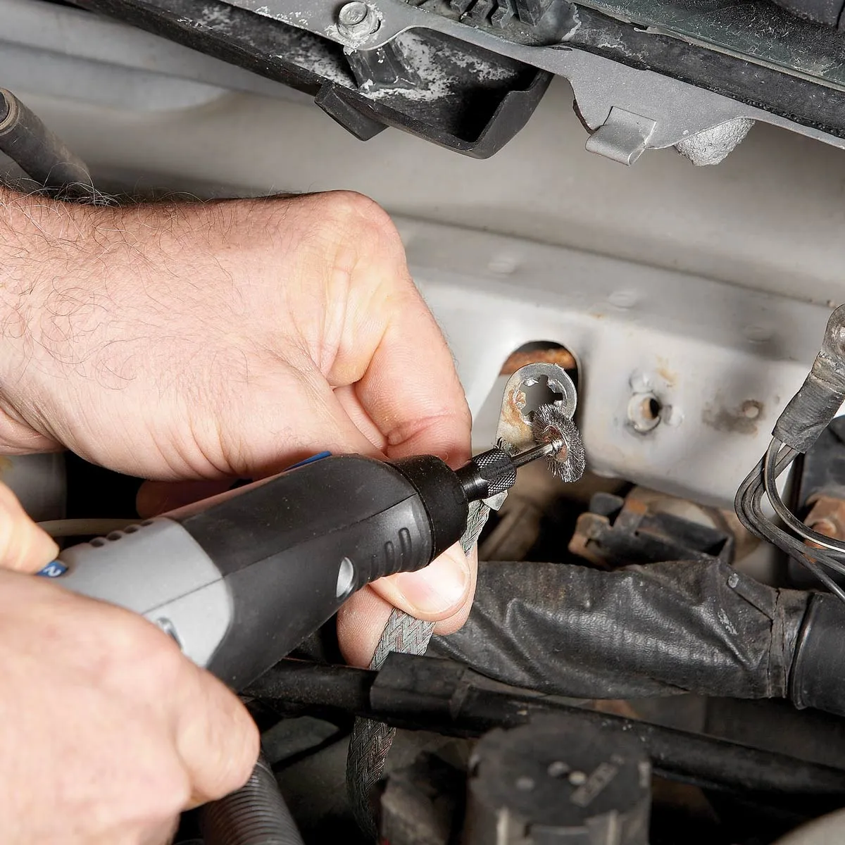 54 reparations automobiles simples pour 34