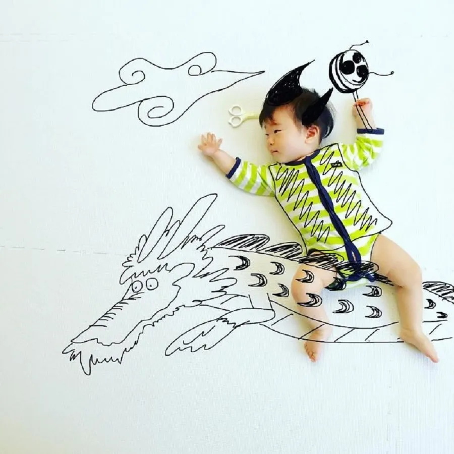 Ce père de famille japonais dessine sur les photos de ses enfants et le résultat est adorable