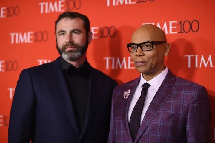 Des couples homosexuels celebres fiances 20