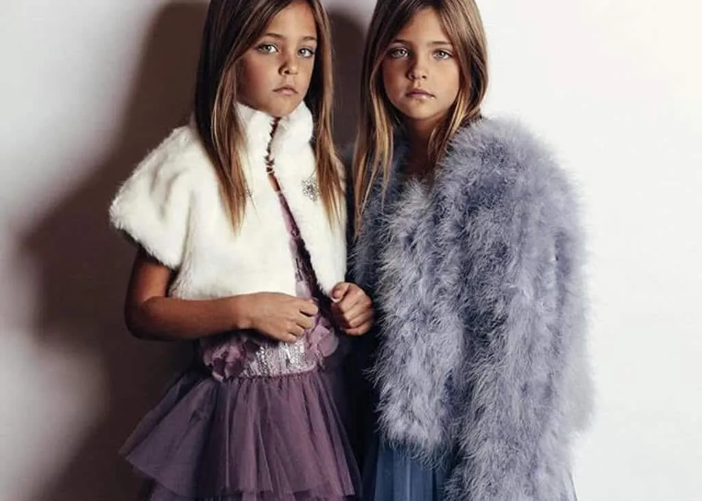 Des soeurs identiques nees en 42