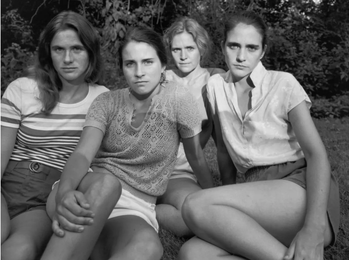 4 soeurs ont pris la même photo pendant 40 ans et c’est déchirant