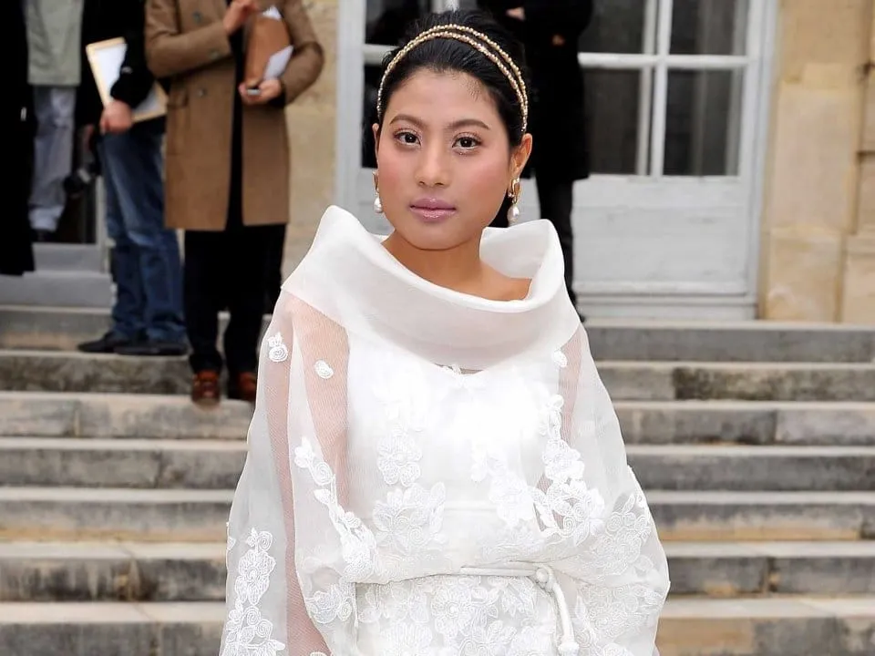 Les plus belles femmes royales 01