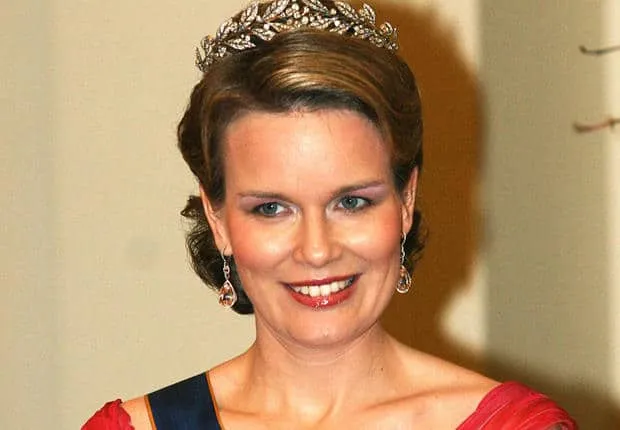 Les plus belles femmes royales 24