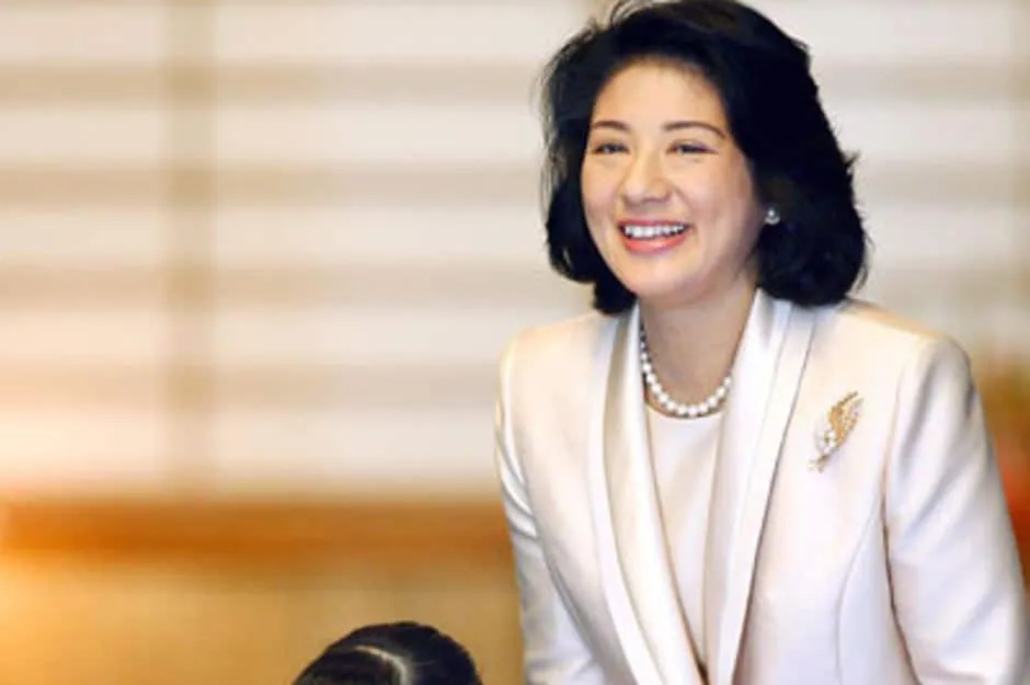 Les plus belles femmes royales 32