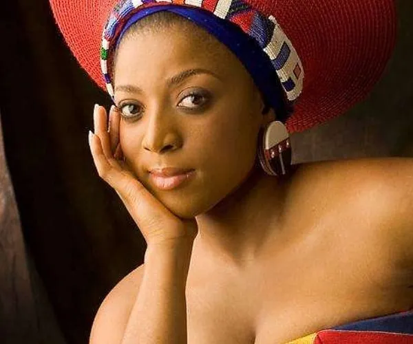 Les plus belles femmes royales 35