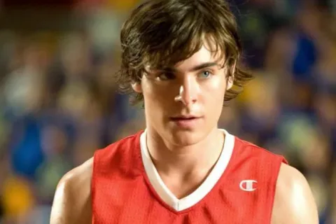 lincroyable transformation physique de zac efron pour netflix