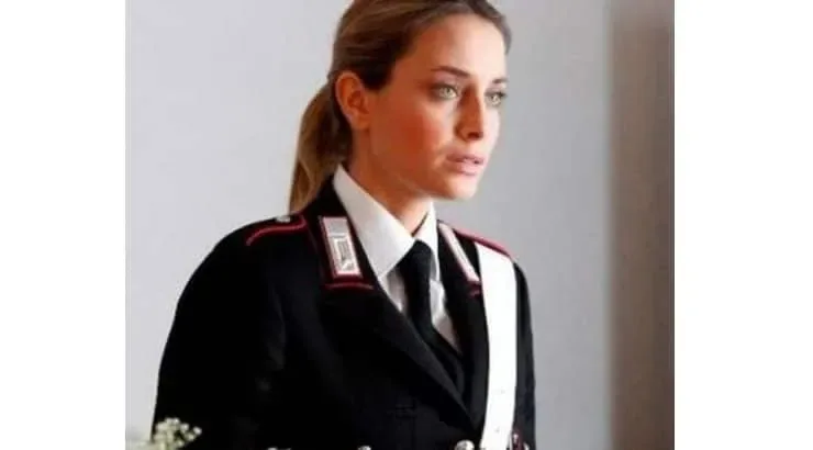 top 20 des policieres qui vous donnent envie de vous faire arreter sans attendre