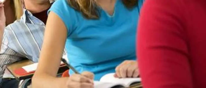 Voici ce que cette Jeune Fille a fait au Garçon qui a tiré sur son Soutien-gorge. La Suite vaut son Pesant d’Or.